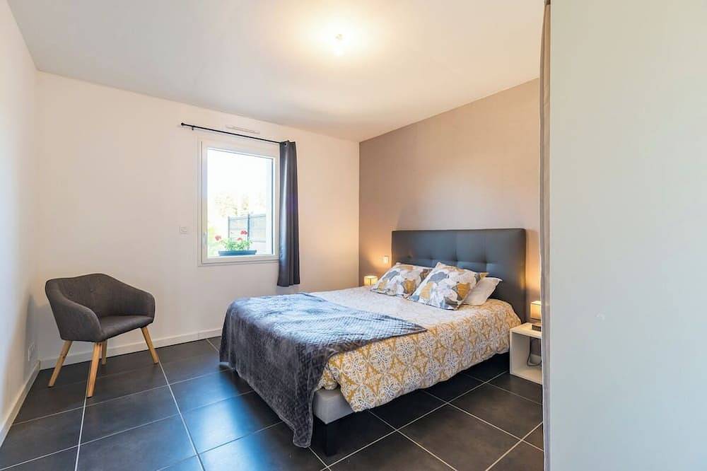 Ty Menez: New house close to shops and beaches in Pordic, Côte de Goëlo