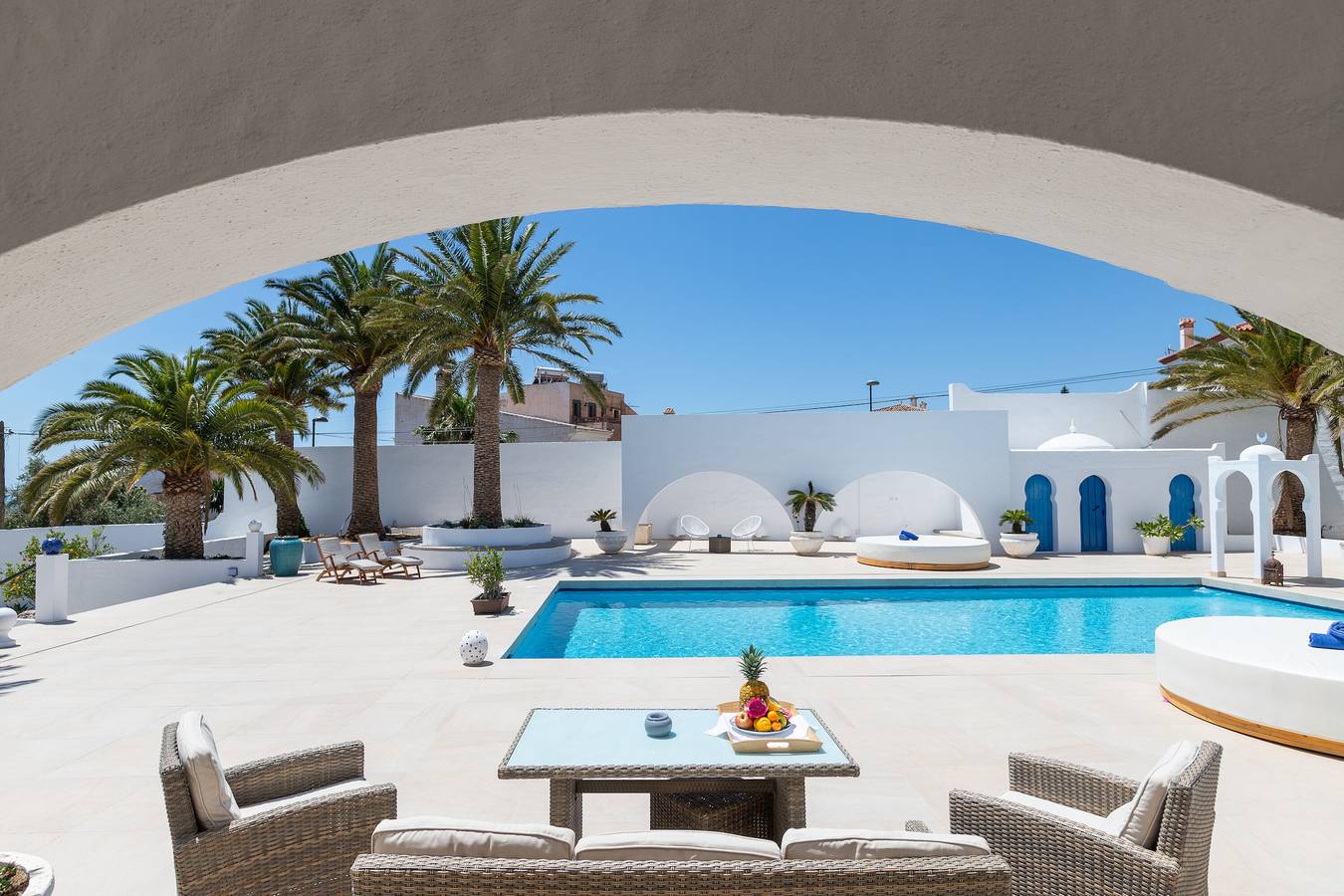 Geheel appartement, Vakantiehuis 'Pacifico' in een bijzonder riad met zoutwaterzwembad, Wi-Fi en airconditioning in Torremolinos, Costa del Sol