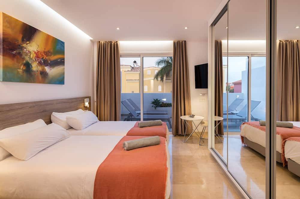 Villa Deluxe Suites Maspalomas con piscina privada y Wifi gratuito in Sonnenland, San Bartolomé de Tirajana