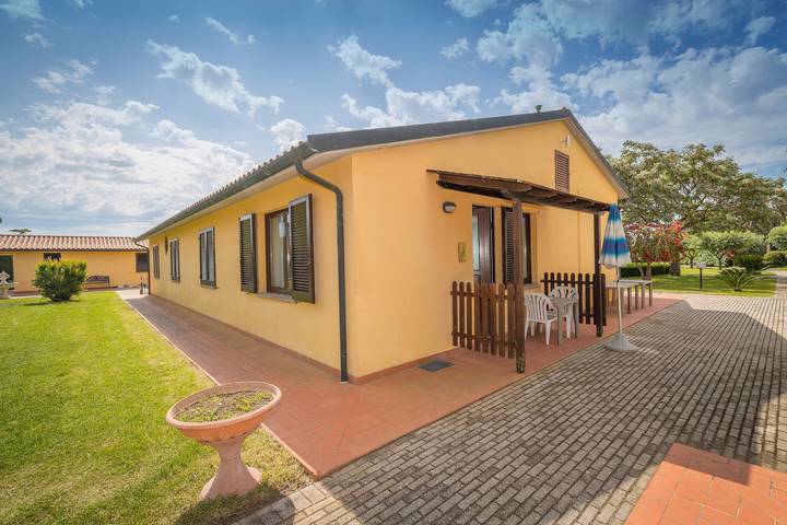 Agriturismo "Il Girasole - Cappero" con piscina condivisa, giardino condiviso e Wi-Fi in Campiglia Marittima, Costa degli Etruschi