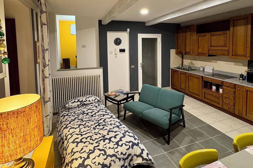 Ganze Wohnung, Cozy nest in the historic center in Omegna, Ortasee