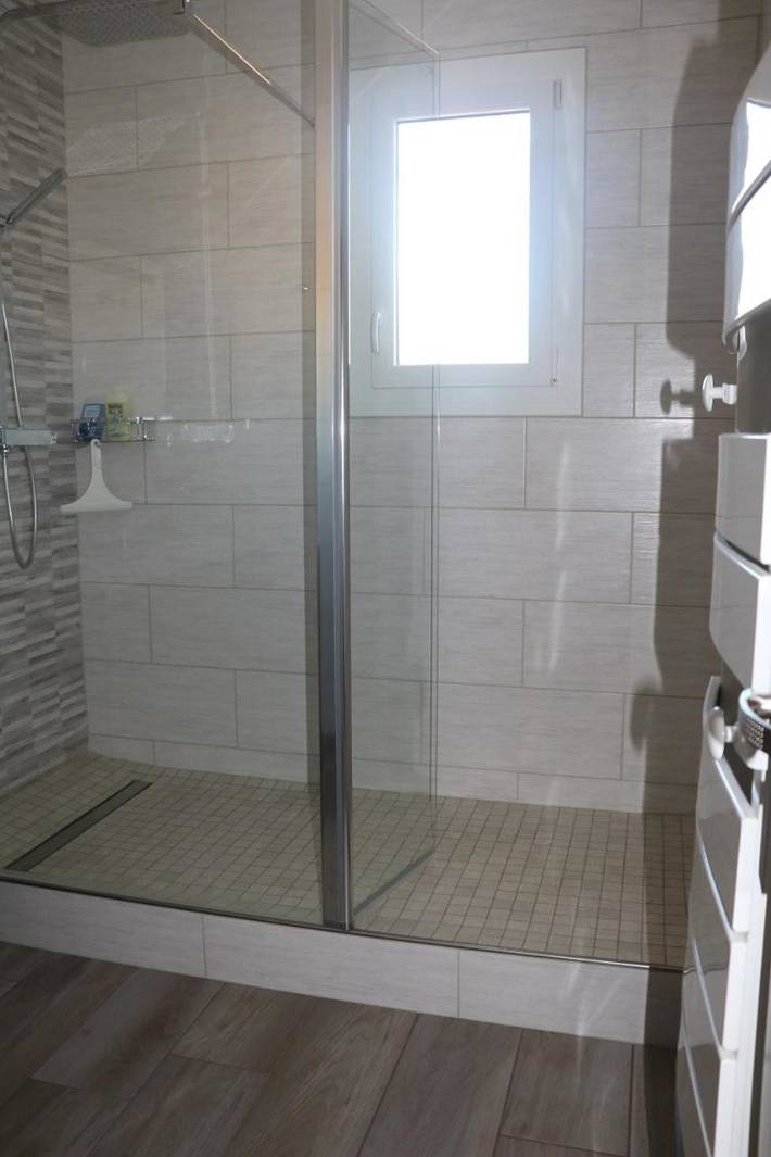 Chambre d’hôte pour 4 personnes, avec terrasse et piscine ainsi que jardin et vue à Villeneuve-lès-Avignon - 2