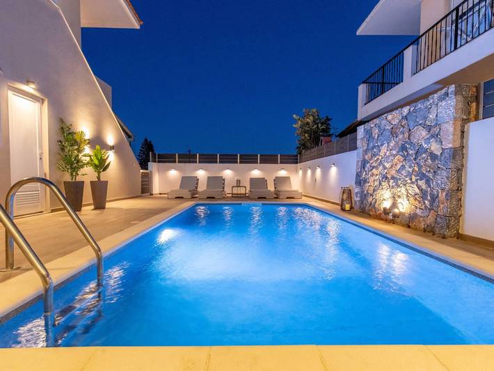 Ferienhaus für 7 Personen, mit Pool und Garten auf Rhodos - 2