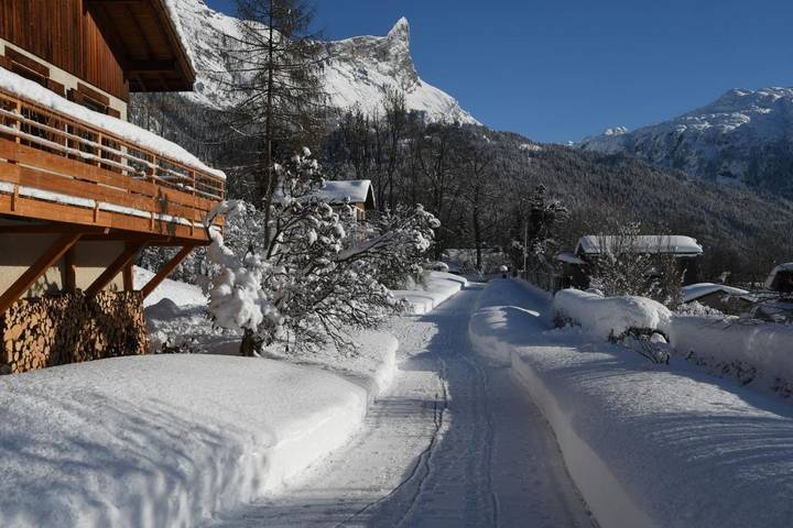 Gîte pour 4 personnes, avec Terrasse ainsi que Jardin et Vue dans Plateau d'Assy