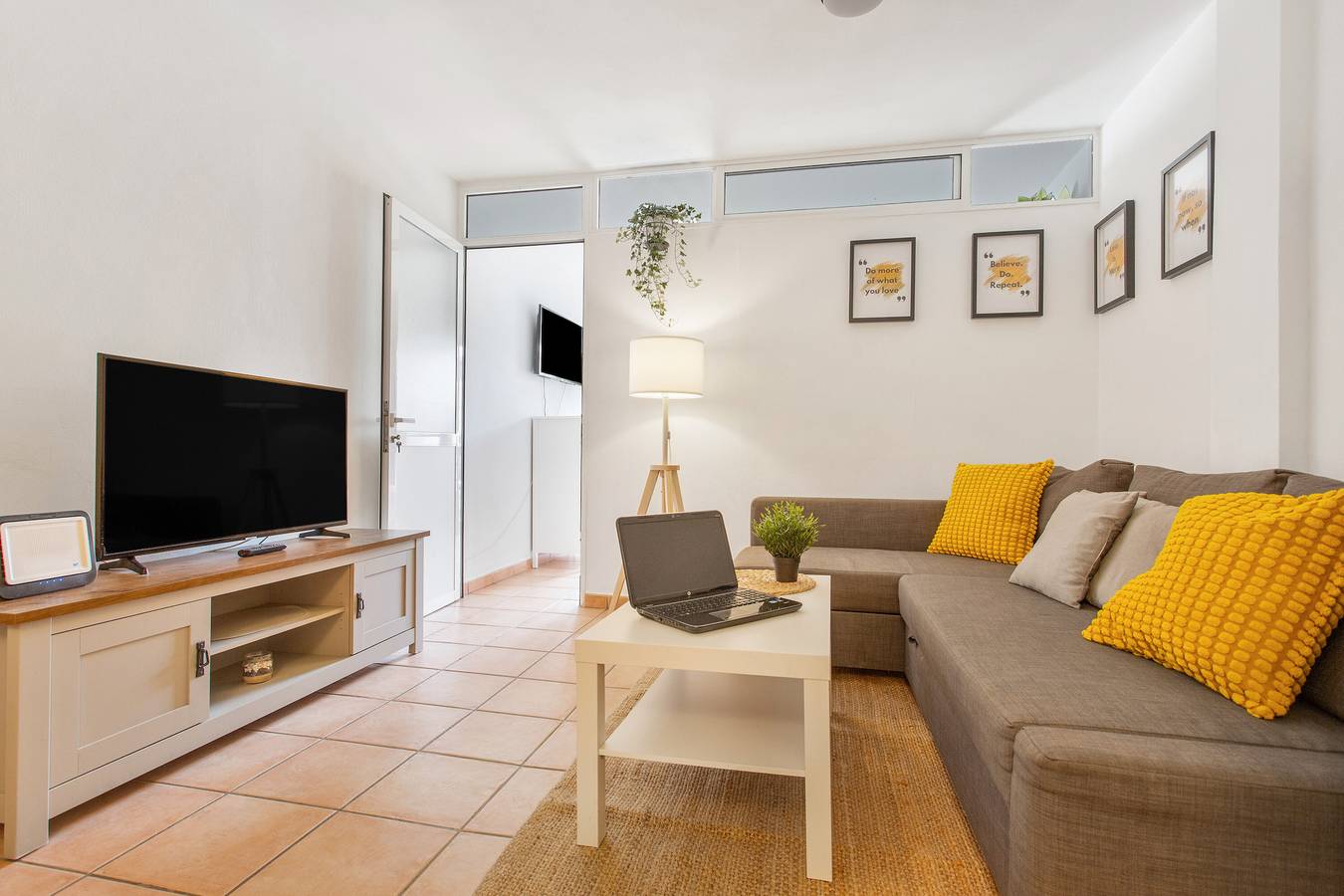 Apartamento inteiro, Férias 'Chill Life Corralejo Centre' com Varanda e Wi-Fi in Puerto de Corralejo, La Oliva