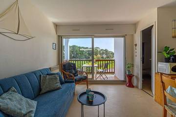 Gîte pour 4 personnes, avec balcon dans Plage de Beaumer