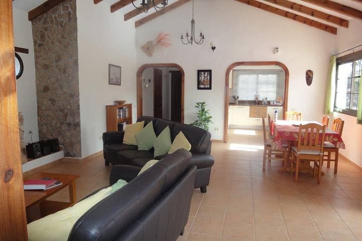 Luxuriöse, abgelegene Villa mit großem elektrisch beheiztem Swimmingpool in Lajares, La Oliva