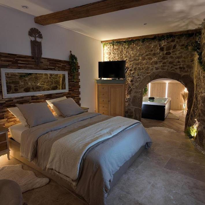 Gîte pour 2 personnes, avec Jacuzzi à Grézieu-la-Varenne