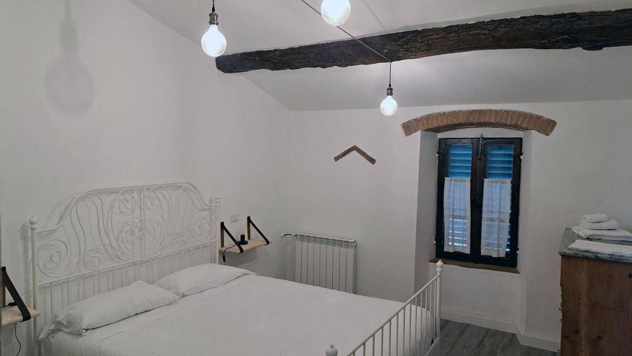 Double Room with Shared Bathroom in Carmignano, Provincia di Prato