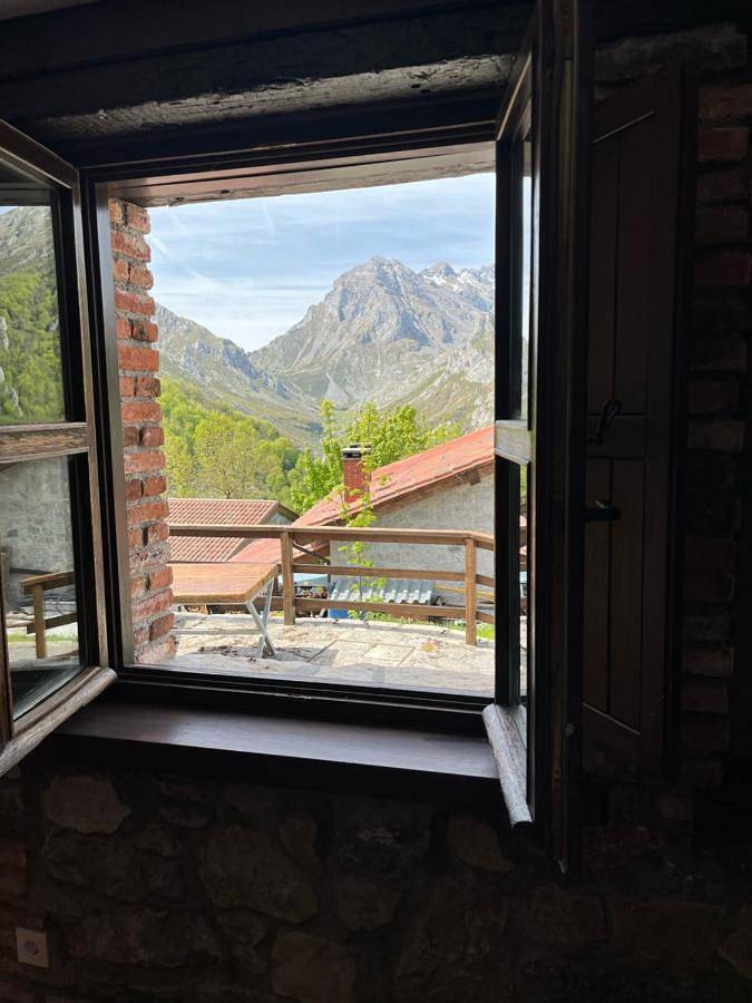 Casa rural para 3 personas, con vistas y terraza, Se admiten mascotas en Comarca de Oriente - 2