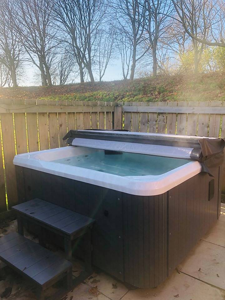 Stunning 3-Bed Hot Tub Lodge, Northumberland in Northumberland