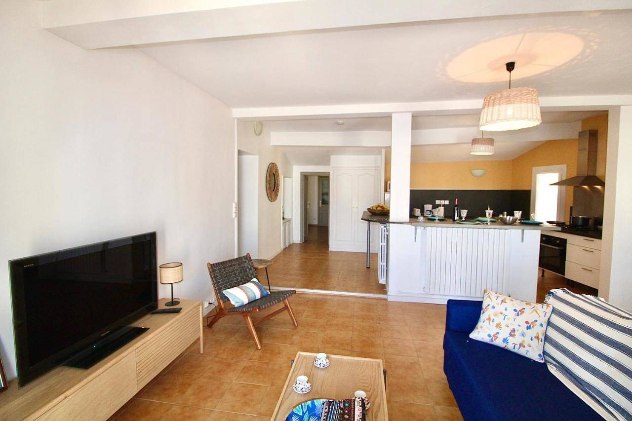 Appartement entier, Grand appartement avec vue sur quai in Sète, Côte méditerranéenne (France)