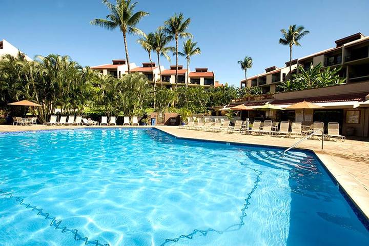 Vacation rental for 4 people, with yard and balcony as well as pool, kid friendly in Wailea