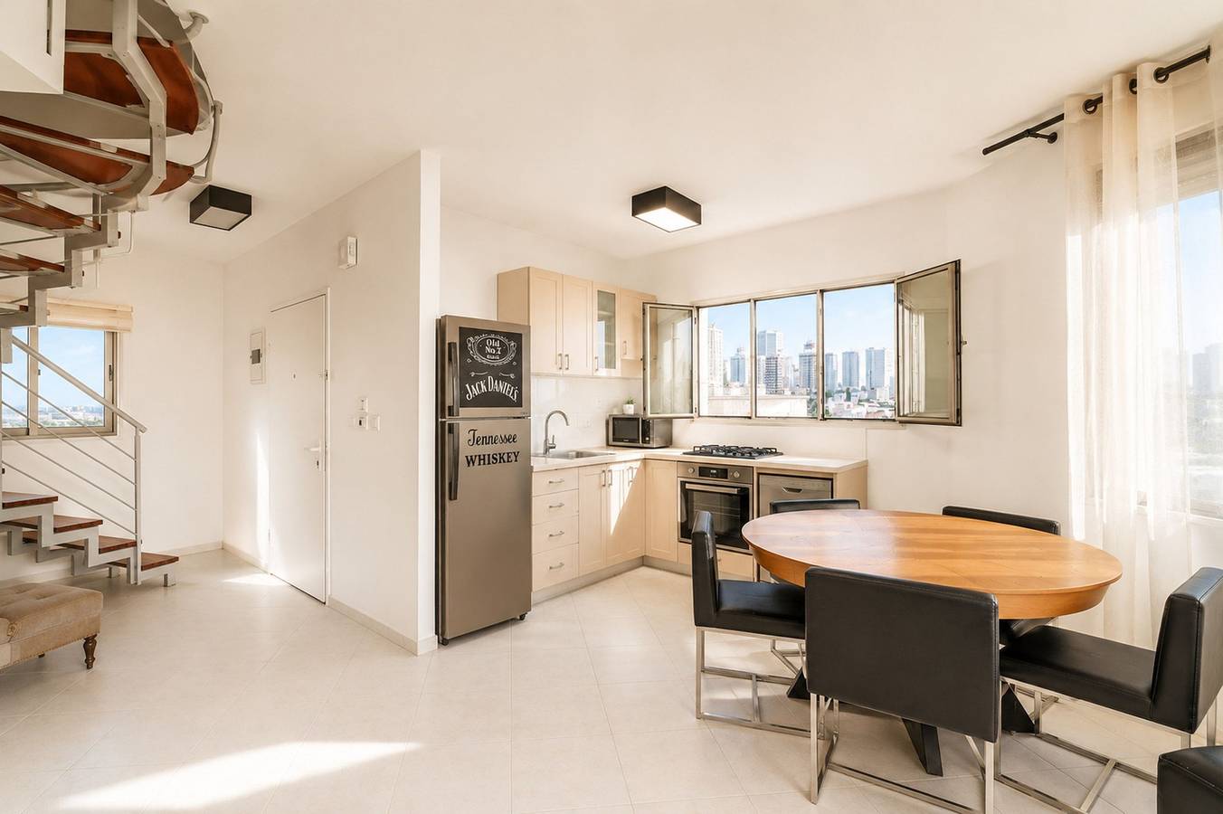 Geheel appartement, Mamad Duplex & Panoramic Terrace near Beach | Feelhome in Tel Aviv, Tel Aviv (district)
