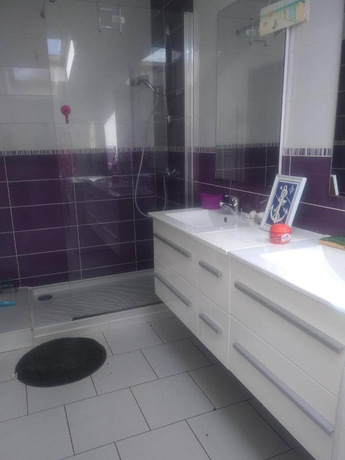 Location de vacances pour 8 personnes, avec Terrasse ainsi que Jardin et Vue à Pillac - 4