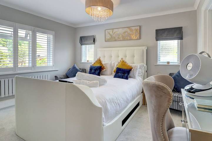 Boutique Gathering House in Fareham, Hampshire