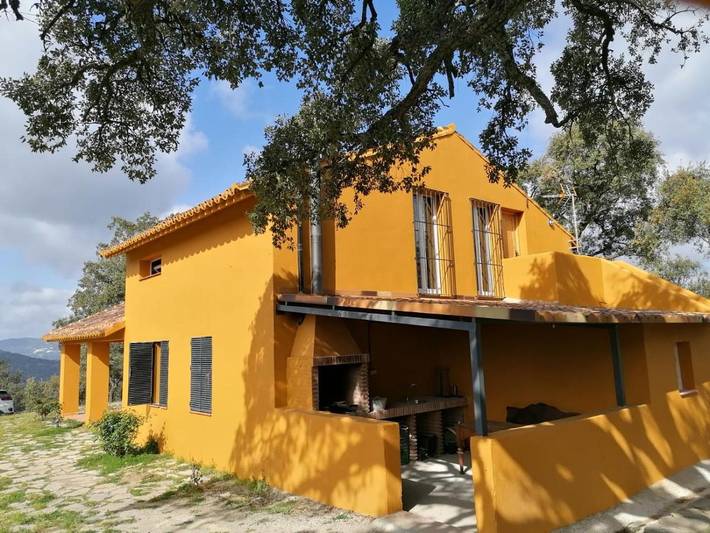 Casa rural para 4 personas, con vistas y jardín, Se admiten mascotas en Valle del Genal
