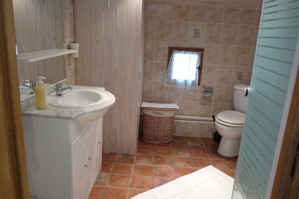 Gîte de charme avec une chambre dans un village in Trémolat, Périgord Pourpre