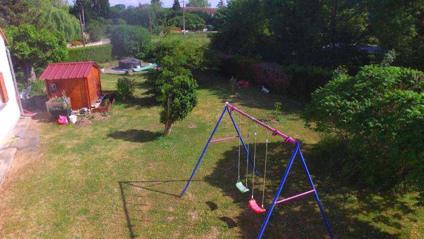 Location de vacances pour 7 personnes, avec terrasse et jardin, adapté aux familles à Saint-Romain-sur-Cher - 4