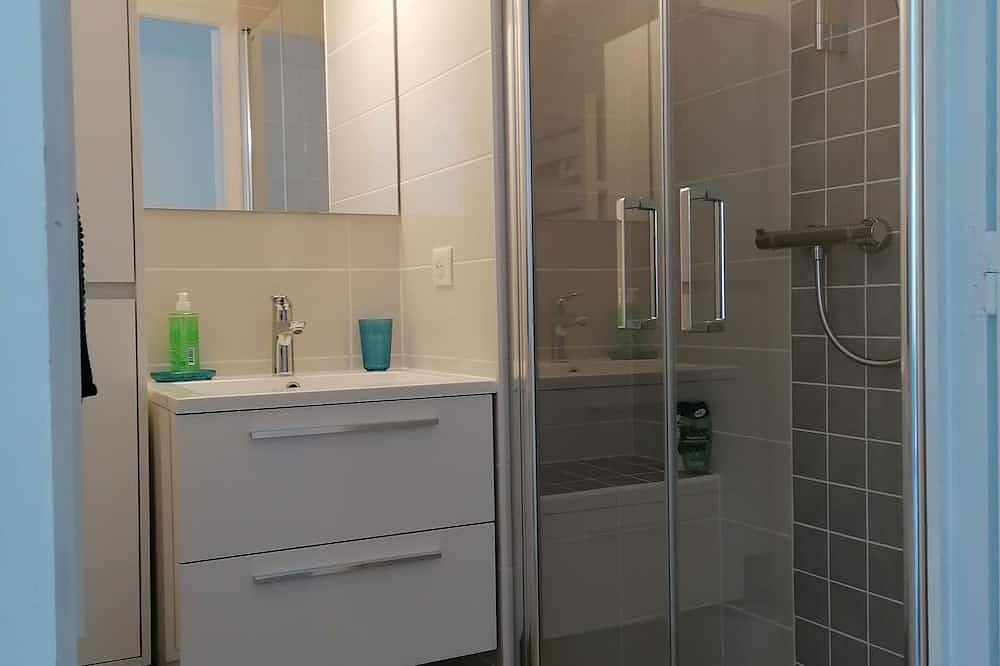 Ganze Wohnung, 2-bedroom apartment with terrace, direct access to Mr Hulot beach in Saint-Marc-sur-Mer, Saint-Nazaire