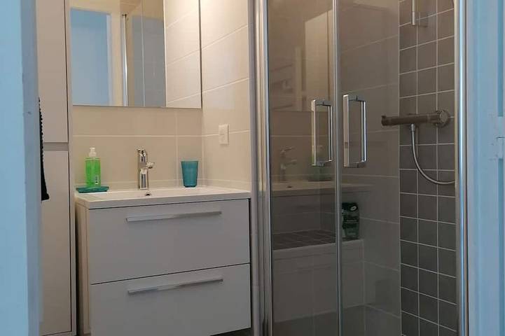Ganze Wohnung, 2-bedroom apartment with terrace, direct access to Mr Hulot beach in Saint-Marc-sur-Mer, Saint-Nazaire