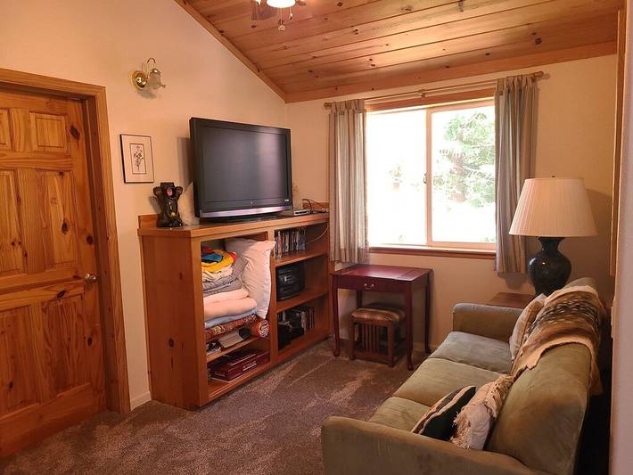 Log cabin for 10 people, with terrace in Shaver Lake