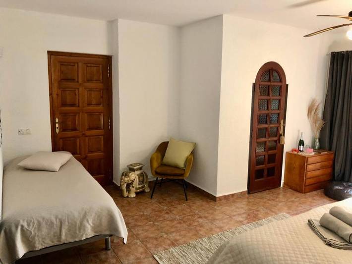 Maison d’hôte pour 4 personnes, avec terrasse ainsi que jardin et piscine à Teulada - 3