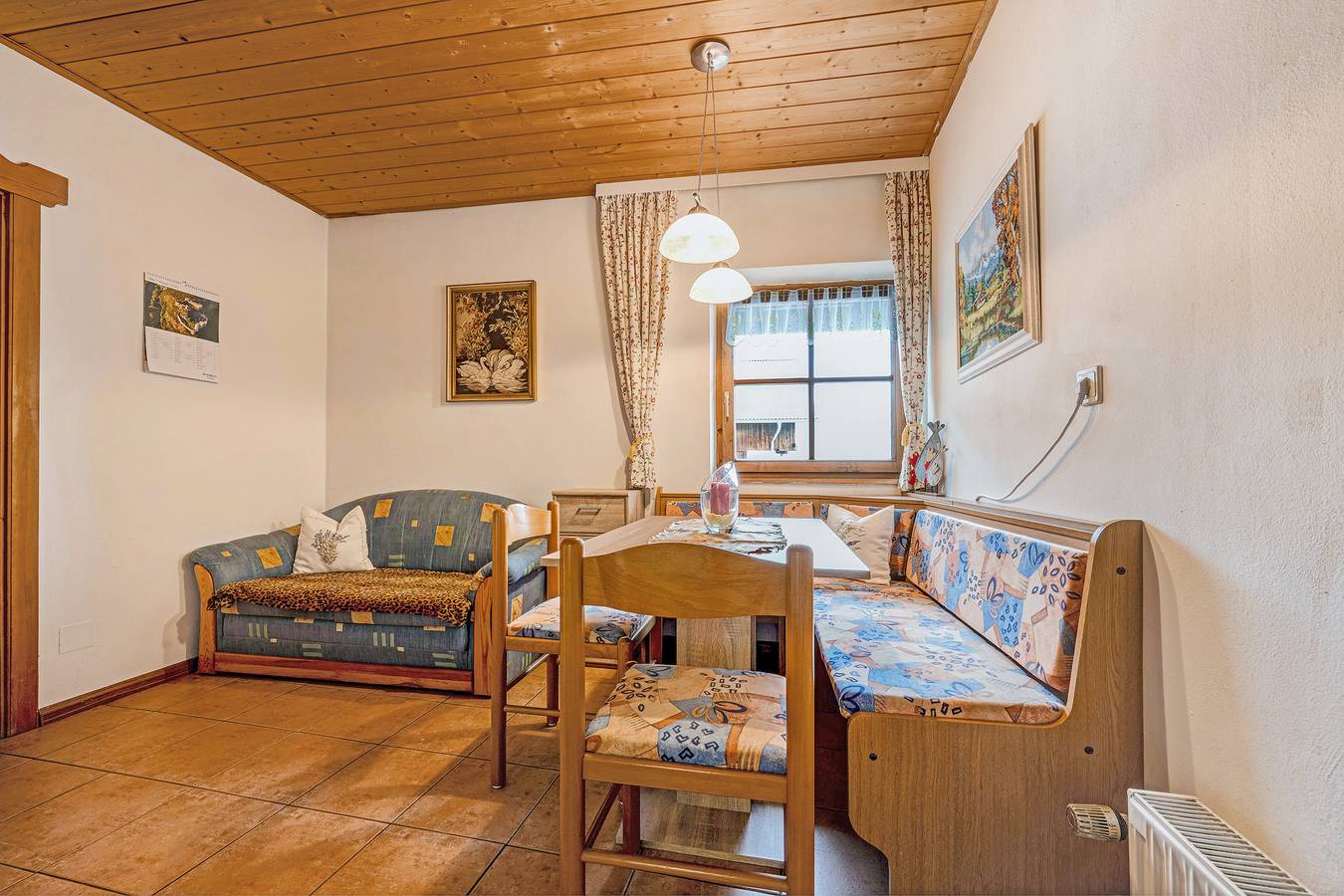 Geheel appartement, Vakantiewoning 'Schwalbennest' met bergzicht, wifi, balkon en tuin in Spinges, Mühlbach