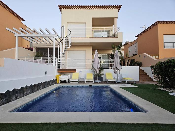 Casa rural para 9 personas, con Balcón y Terraza además de Jardín y Piscina en Santiago del Teide - 2