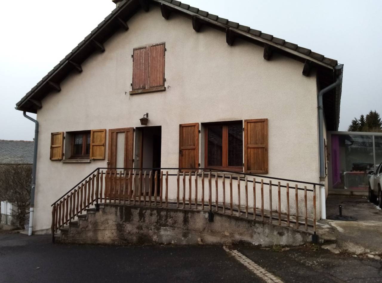 Gîte douillet avec parking et TV près des remontées mécaniques - 1km in Les Estables, Parc naturel régional des Monts d'Ardèche