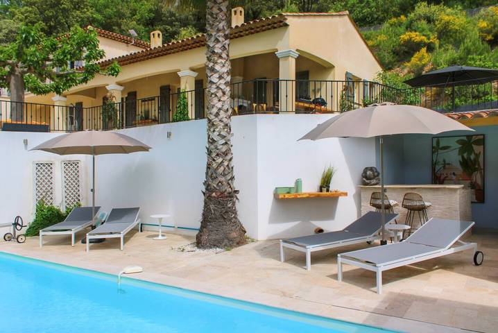 Gîte pour 8 personnes, avec jacuzzi et piscine, adapté aux familles à Le Thoronet - 2