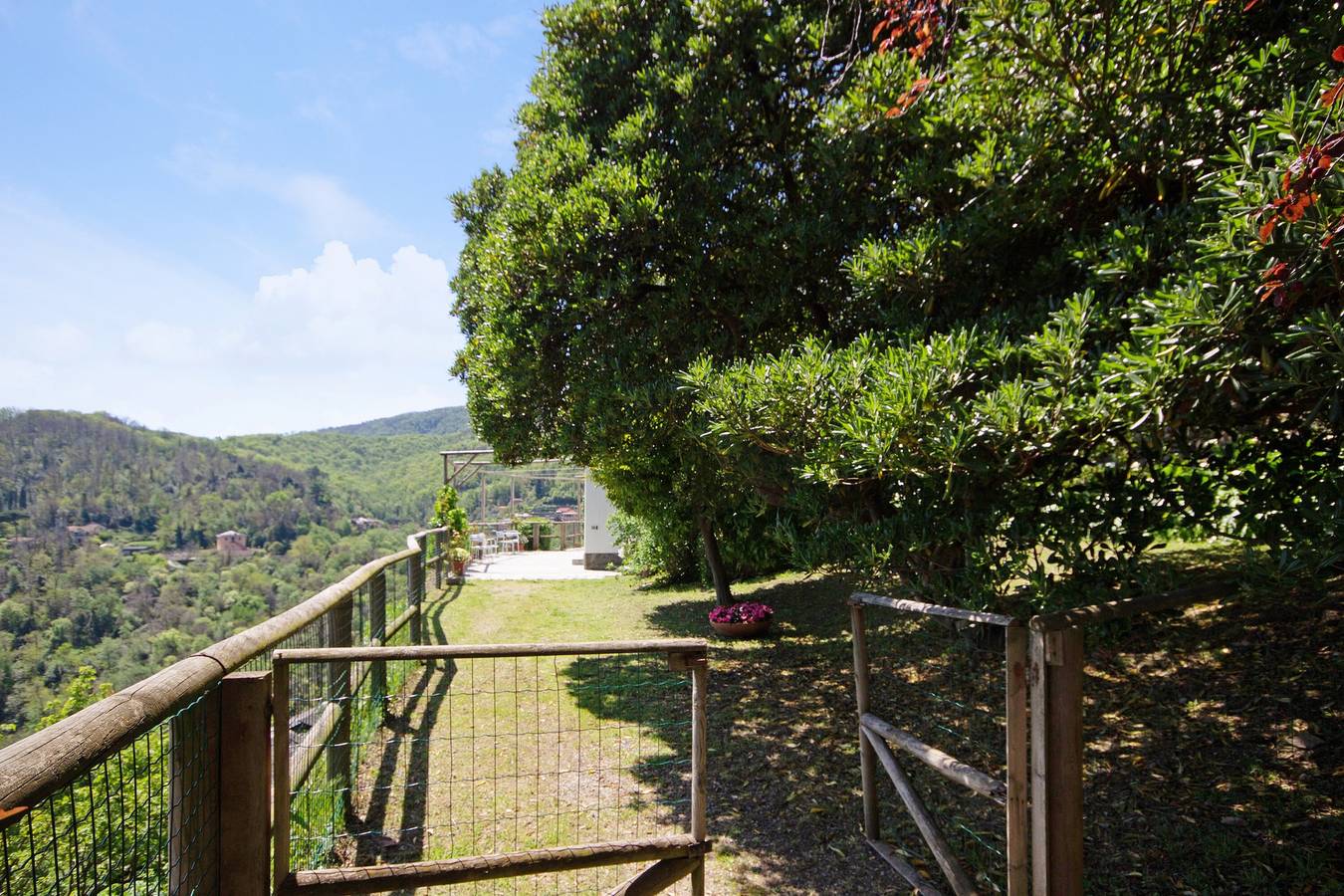 Hel studio-lejlighed, Apartment 'Monolocale Fattorialmare Viola' with Sea View, Shared Terrace & Wi-Fi in Camogli, Riviera di Levante