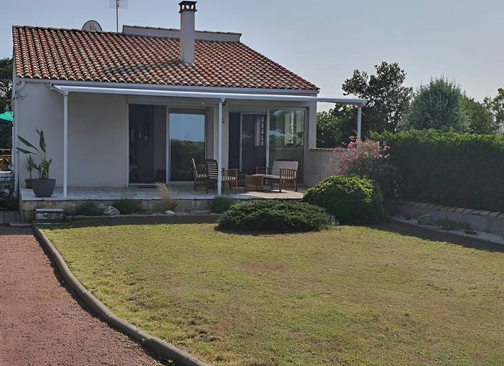 Gîte pour 7 personnes, avec jardin ainsi que terrasse et piscine à Saint-Denis-d'Oléron - 2