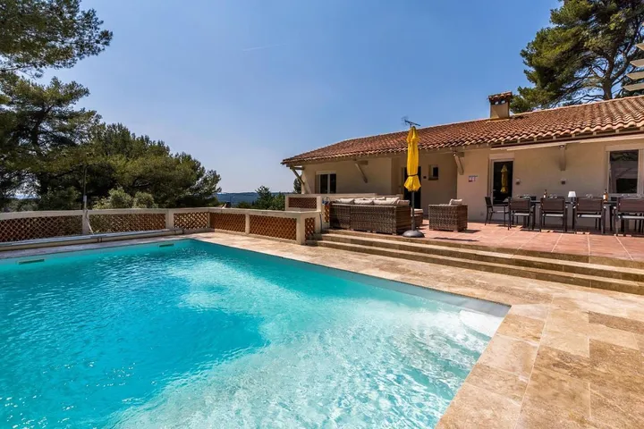 Casa de vacaciones para 10 personas, con jardín y piscina - 1