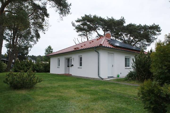 Bungalow für 4 Personen, mit Terrasse und Garten