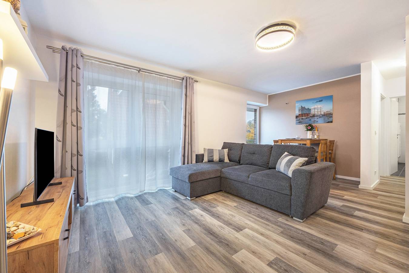 Ganze Wohnung, Ferienwohnung 'Neu Wulmstorf' mit Balkon in Neu Wulmstorf, Landkreis Harburg