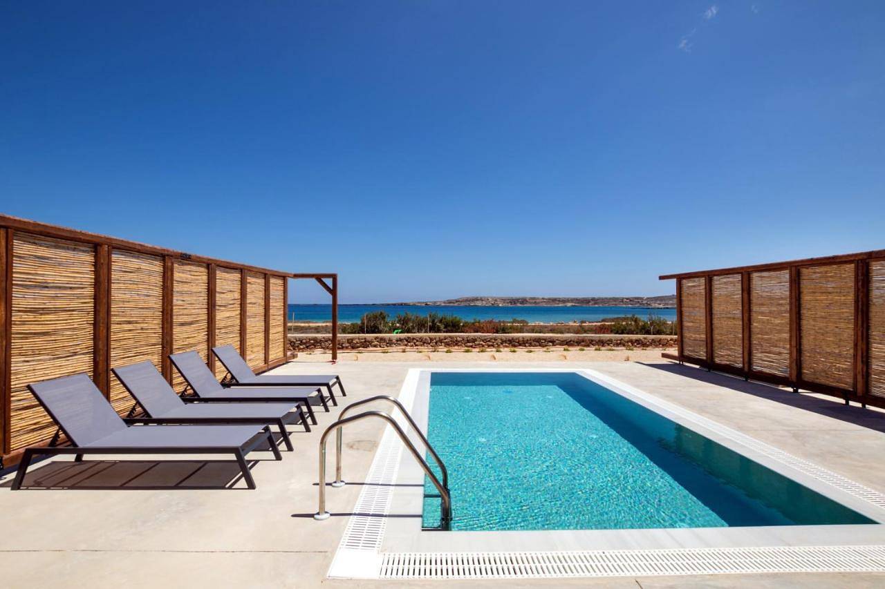 Cato Agro 2, Seafront Villa with Private Pool in Karpathos