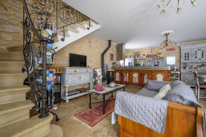 Apartamento entero, Le Coin Rétro - Proche d'Avignon in Le Thor, Vaucluse