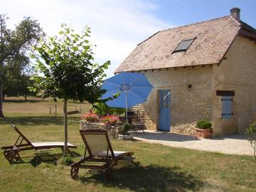 Gîte pour 2 personnes, avec jardin et piscine dans 