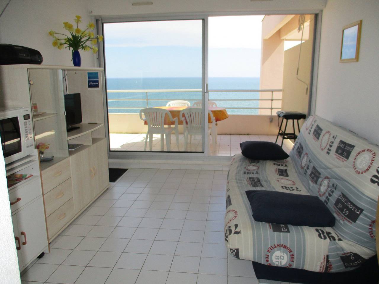 Entire apartment, 2-Room Cabin Apartment, Terrace Sea View & Private Parking in Sete, Côte d'Améthyste