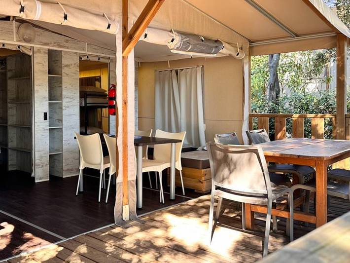 Gîte pour 5 personnes à Saint-Julien-de-Peyrolas - 2