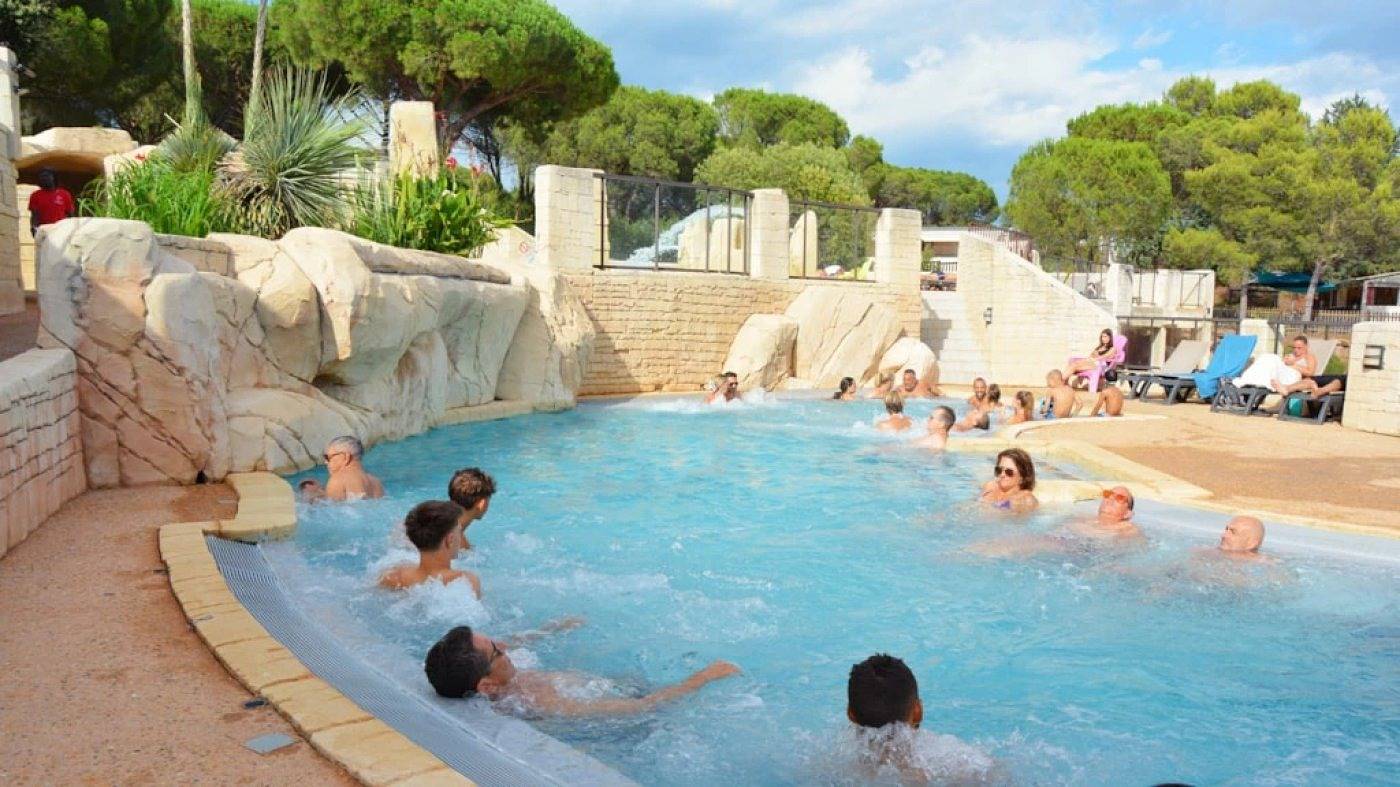 Zecamping 5* animé parc aquatique locatif Tv clim 27m2 in Le Muy, Costa mediterránea (Francia)