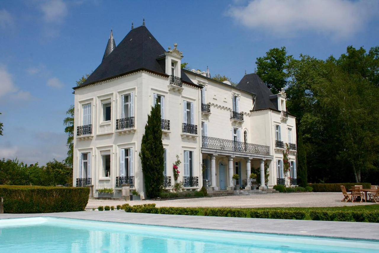 Chateau Mont Joly in Gan, Béarn