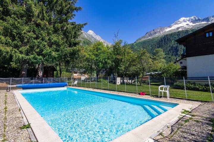 Gîte pour 4 personnes, avec piscine et balcon dans Argentière