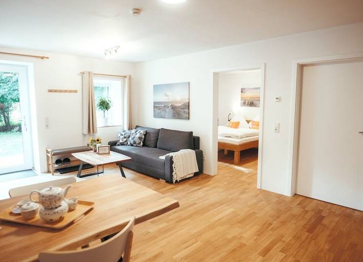 Ferienwohnung für 3 Personen, mit Terrasse und Garten sowie Ausblick