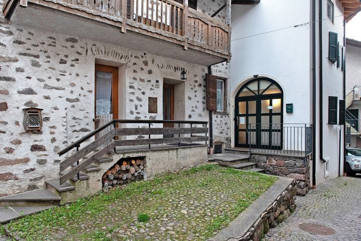 Entire apartment, Apartment 'Lago Delle Piazze' with Mountain View, Balcony & Wi-Fi in Miola, Baselga di Pinè