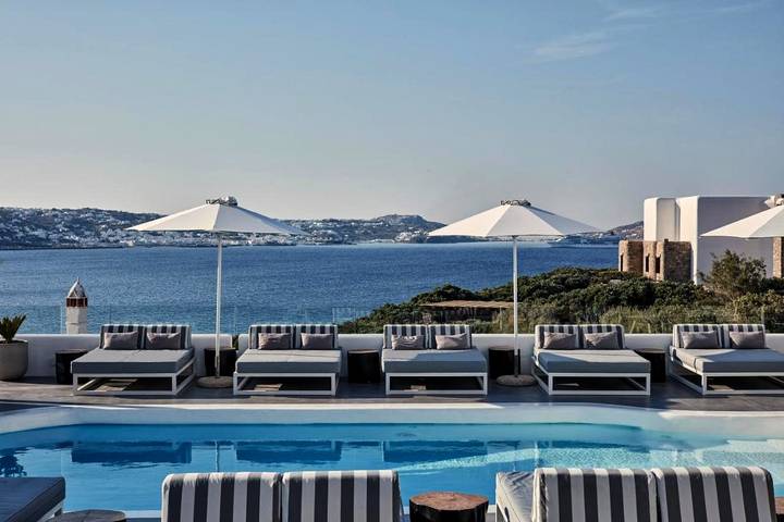 Hôtel pour 5 personnes, avec vue ainsi que piscine et terrasse