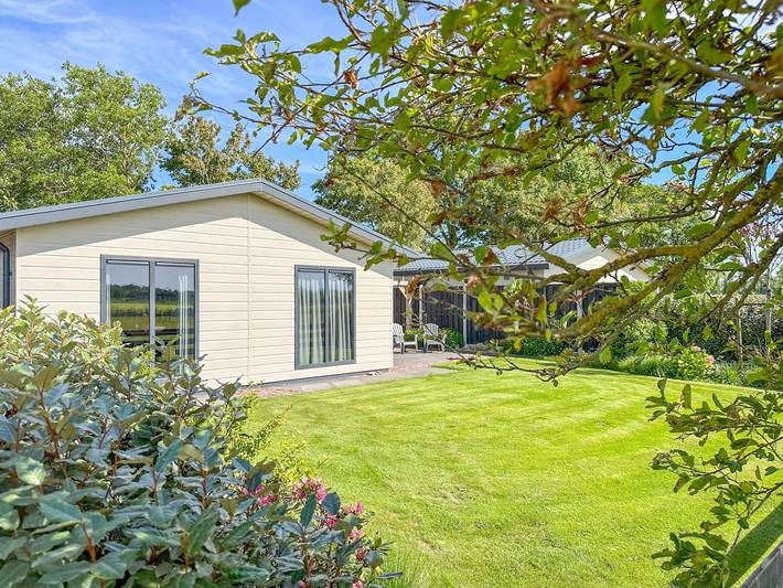 Appartement voor 4 personen, met Terras en Tuin in Heiloo