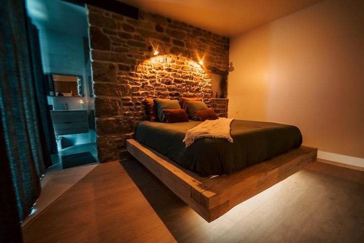 Location de vacances pour 10 personnes, avec jardin et jacuzzi à Le Fœil - 2