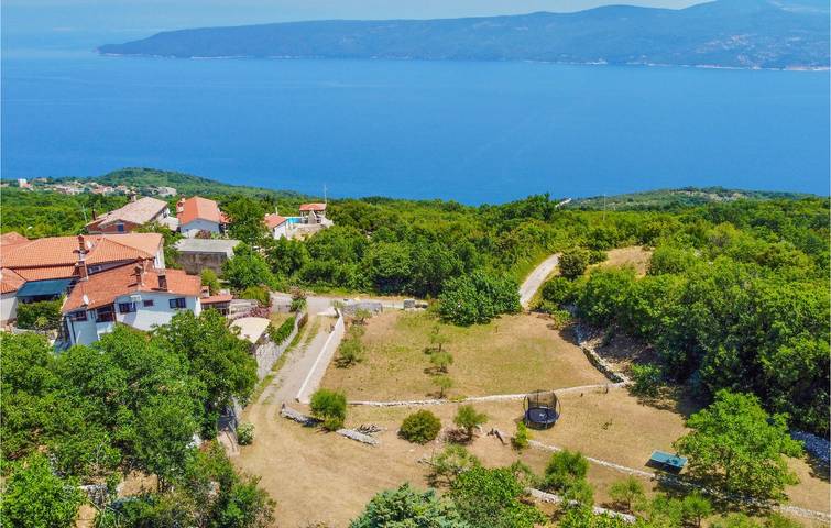 Ferienhaus mit Meerblick für 8 Personen, mit Terrasse und Garten, mit Haustier in Istrien